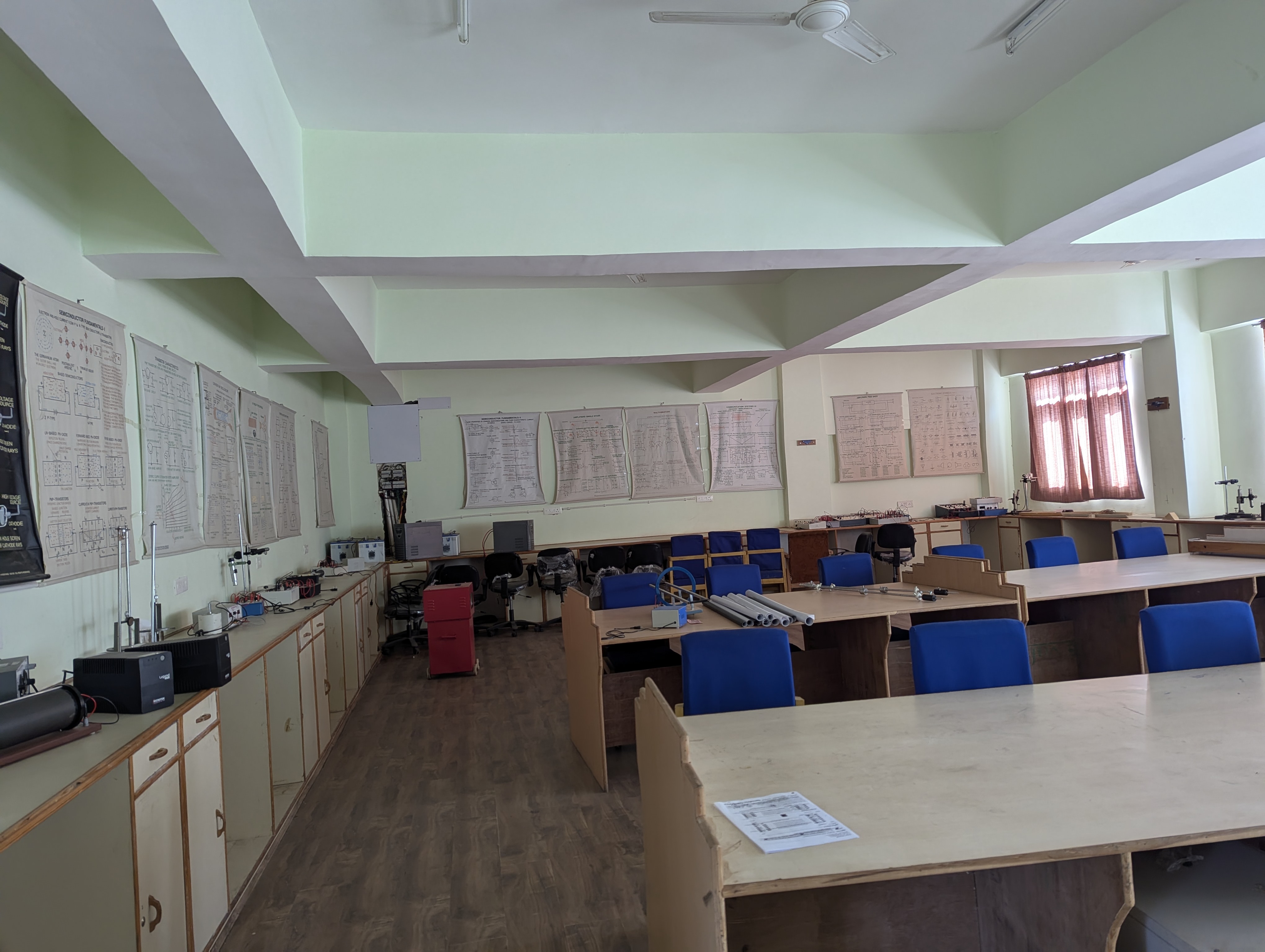 Physics Lab Electronics